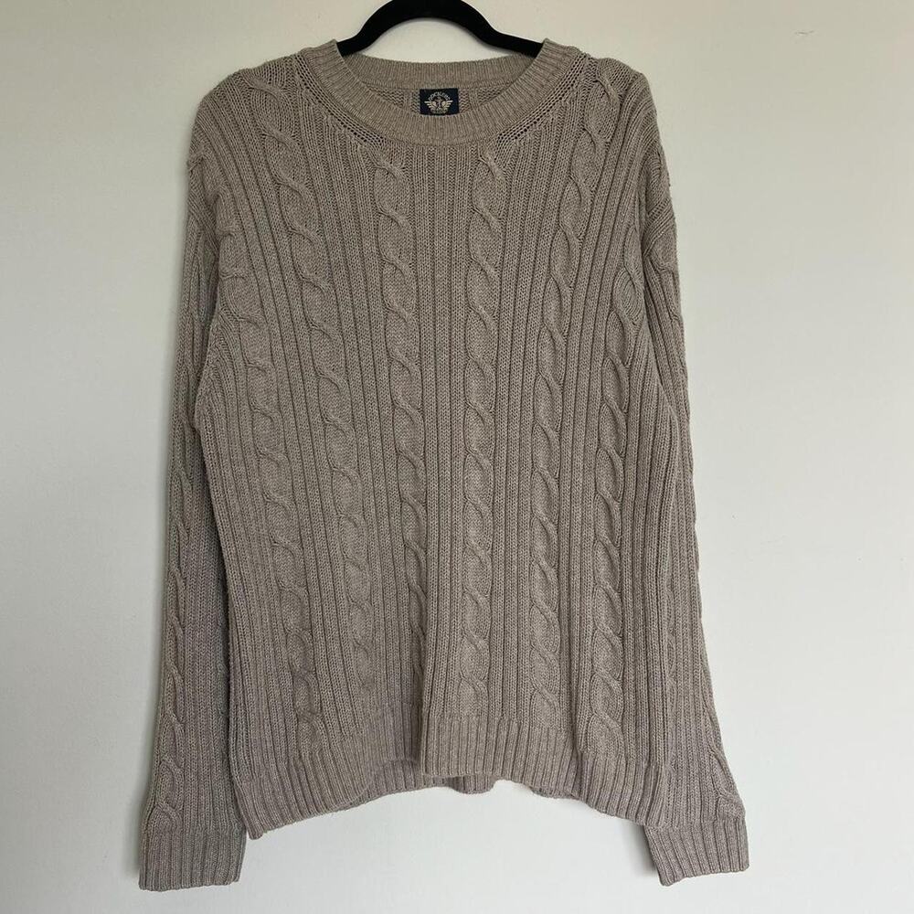 Vintage cozy light brown/tan cableknit pullover sweater